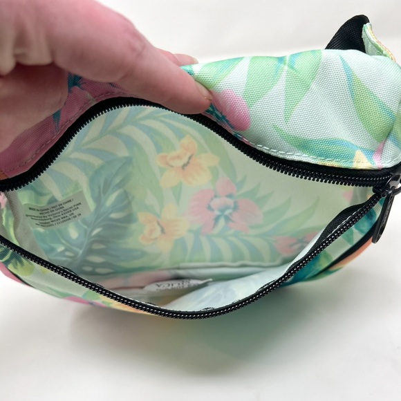 🔥VS PINK Tropical Floral Palm Leaf Fanny Pack - Picture 8 of 12